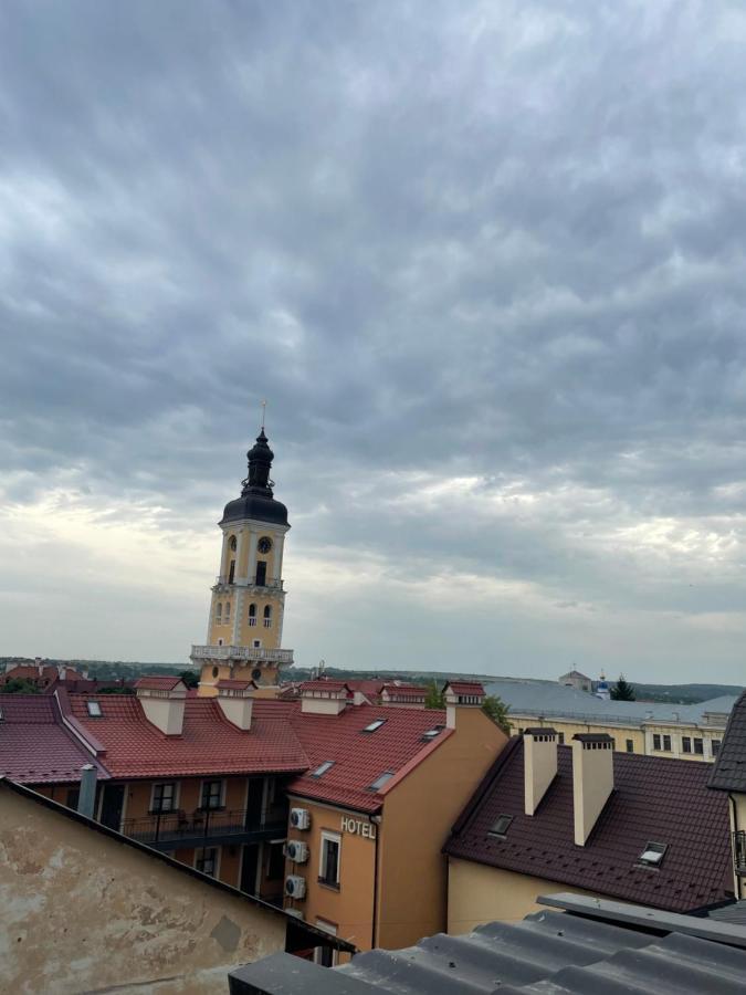 «Гори́Ще На Площі Польський Ринок» Διαμέρισμα Kamianets-Podilskyi Εξωτερικό φωτογραφία